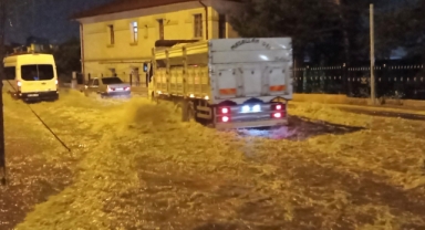 Sivas'ta sağanak yağış su baskınlarına neden oldu