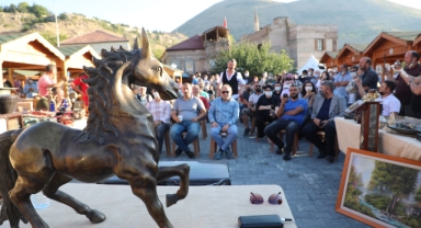 TALAS’IN VAZGEÇİLMEZİ ‘ANTİKA PAZARI’ HIZ KESMEDEN DEVAM
