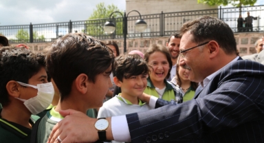 Vali Çiçek, Hacılar’ın Geleceği Emin Ellerde