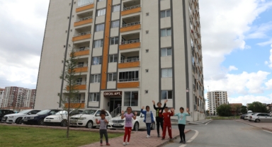 Vatandaşlardan Kentsel Dönüşümle Sosyal Dönüşüm sağlayan Başkan Çolakbayrakdar’a Teşekkür