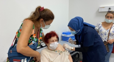 Başhekim Adaş'tan hatırlatma dozu açıklaması: 'Yoğunluk var, poliklinik sayımızı arttırdık'