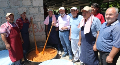 Başkan Çolakbayrakdar'a, Pilav Şenliğinde Vatandaşlardan Yoğun İlgi