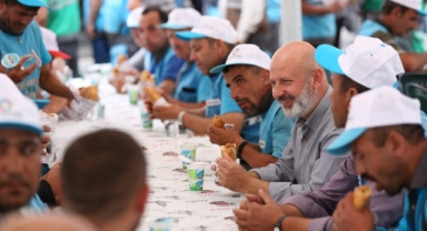 BAŞKAN ÇOLAKBAYRAKDAR, SAHA ÇALIŞANLARIYLA BAYRAMLAŞTI