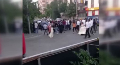 Düğünde çıkan kavgada 2 kişi bıçaklandı!