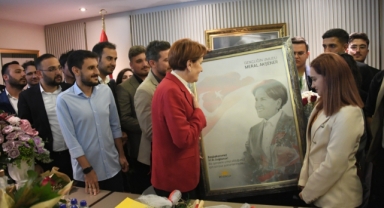 İYİ Parti Lideri Akşener'e doğum günü sürprizi!