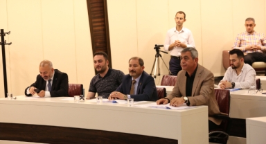 İYİ Partili Osman Türk 'Belediye olarak satmadığımız yer kalmadı! Geliri düşük vatandaşa bahçeli ev yapılsın'