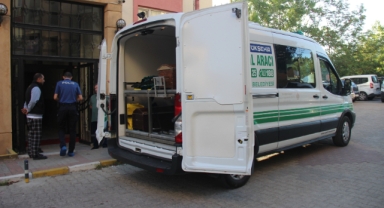 Kocaeli'de 17 yaşındaki genç evde tabancayla vurulmuş halde bulundu
