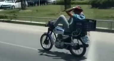 Motosikletle tehlikeli yolculuk!