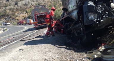 Talihsiz genç yanan tırda yaşamını yitirdi!