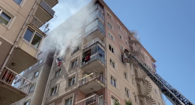 Üsküdar’da apartmanda doğalgaz patlaması