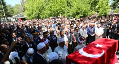 Uzm.J.VII.Kad.Çvş Mustafa Bozkurt son yolculuğuna uğurlandı