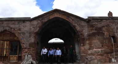 Valilik ve Büyükşehir'den Tarihi İncesu Arasta Çarşısı'na