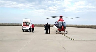 Ambulans helikopter kalp krizi geçiren hasta için havalandı