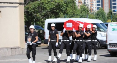 Büyükkılıç, Görevi Başında Şehit Olan Polisin Cenaze Törenine Katıldı