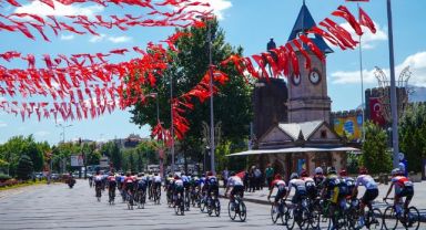 Erciyes'te Uluslararası Bisiklet Yarışları Devam Ediyor