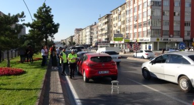Kayseri'de 5 araçlı zincirleme kaza