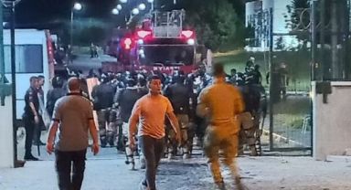 Kayseri'de sığınmacılar tarafından Geri Gönderme Merkezi'nde yangın çıkarıldı!