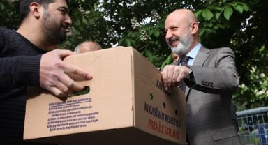 KOCASİNAN’DA DAĞITILAN DOMATES FİDELERİNİN ÜRÜNLERİ KIŞLIK YİYECEK OLDU