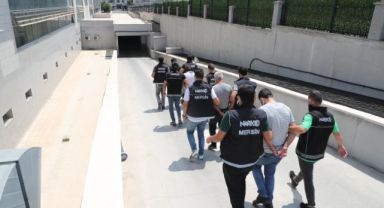 Mersin'deki 2 milyon uyuşturucu hap operasyonunun zanlıları adliyeye sevk edildi!
