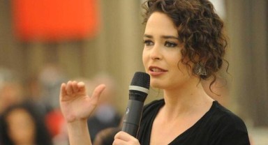 Pelin Batu Kayserililere öyle bir şey söyledi ki, sosyal medya ikiye bölündü!