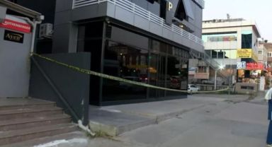 Polis memuru 'masaj salonu' işleten babasını vurdu