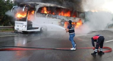 TEM'de yolcu otobüsü alev alev yandı!