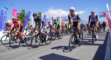 Usta Bisikletçiler Pedalları Develi'den Yahyalı'ya çevirdi