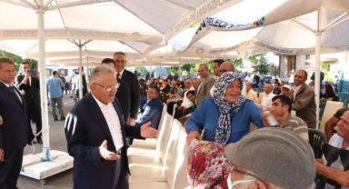 Başkan Büyükkılıç, 80 Akülü Aracın İhtiyaç Sahiplerine Dağıtım Törenine Katıldı