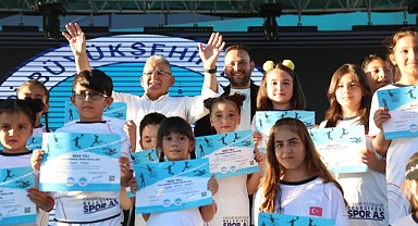 Başkan Büyükkılıç, Binlerce Genç ve Ailesinin Coşkusuna Ortak Oldu