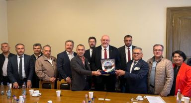 Başkan Büyükkılıç, Macaristan Parlamento Binası'nı Gezdi