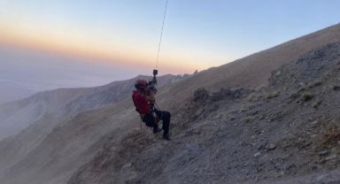 Erciyes'te Tırmanış Yapan, Dağcıların Üstüne Kaya Düştü. 1 Kişi Öldü, 1 Kişi Yaralandı.