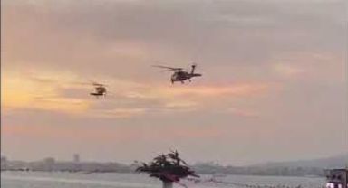 İzmir'in kurtuluşunun 100. yılı! Askeri helikopterler, İzmir semalarında zeybek oynadı