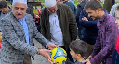 Kayseri'de aileler sabah namazında bir araya geldi