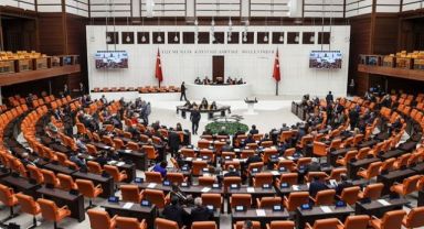 Basın, sosyal medya ve internet haberciliğine ilişkin düzenlemenin ilk iki maddesi meclisten geçti