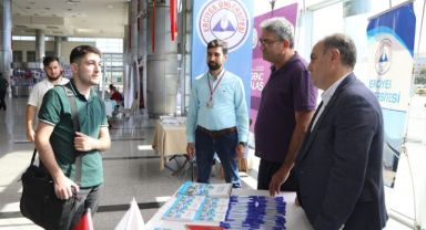 Rektör Altun, ERÜ'nün Yeni Öğrencilerini Karşıladı