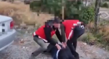 Ruhsatsız 2 tabanca ele geçirildi
