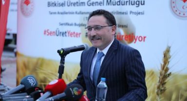 Vali Çiçek Tarım ve Orman Bakanı Vahit Kirişçi’nin Katılımıyla Kayserili Çiftçilere Tohum ve Küçükbaş Hayvan Dağıtımı Etkinliğine Katıldı