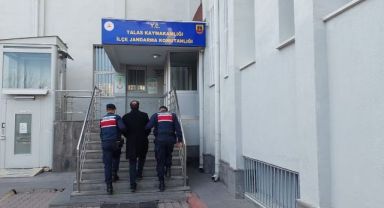 Kesinleşmiş cezası bulunan FETÖ üyesi, jandarmadan kaçamadı