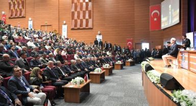 Başkan Büyükkılıç, Gençlik ve Aile Çalıştayı'na Katıldı