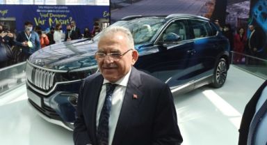 BAŞKAN BÜYÜKKILIÇ’TAN ÖRNEK OLACAK “TOGG” JESTİ