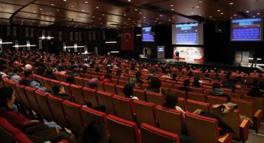 .Büyükkılıç, KAYMEKli Gençlerle Yarışma ve Seminerde Buluştu