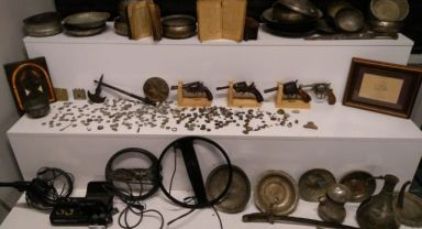 Müze gibi eve polis baskını
