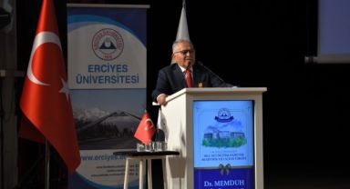 Öğrenci Dostu Başkan, ERÜ ve KAYÜ Eğitim-Öğretim Akademik Yılı Açılış Törenleri'ne Katıldı