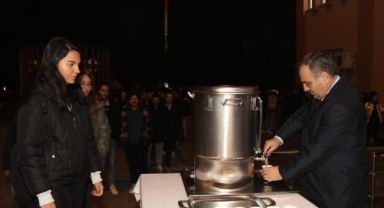 Rektör Altun’dan Öğrencilere Çorba İkramı
