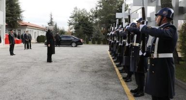 Afyonkarahisar Valisi Kübra Yiğitbaşı'dan jandarmaya ziyaret