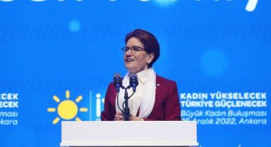 Akşener: Onunla bununla pazarlık ederek değil, milletimizin iradesiyle Başbakan Meral olacak