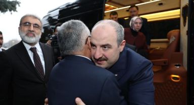 Bakan Varank, Başkan Büyükkılıç'ı Ziyaret Etti