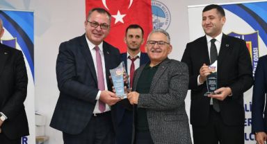 Başkan Büyükkılıç, Develi'de Şoför Esnafının Sorununu Kökten Çözdü