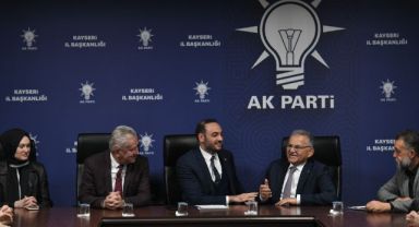 Büyükkılıç, AK Parti Teşkilatlarıyla Bir Araya Geldi