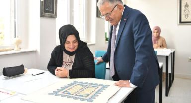 Büyükkılıç, KAYMEK Göz Nuru Tesisleri'nde Kursiyerlerle Buluştu